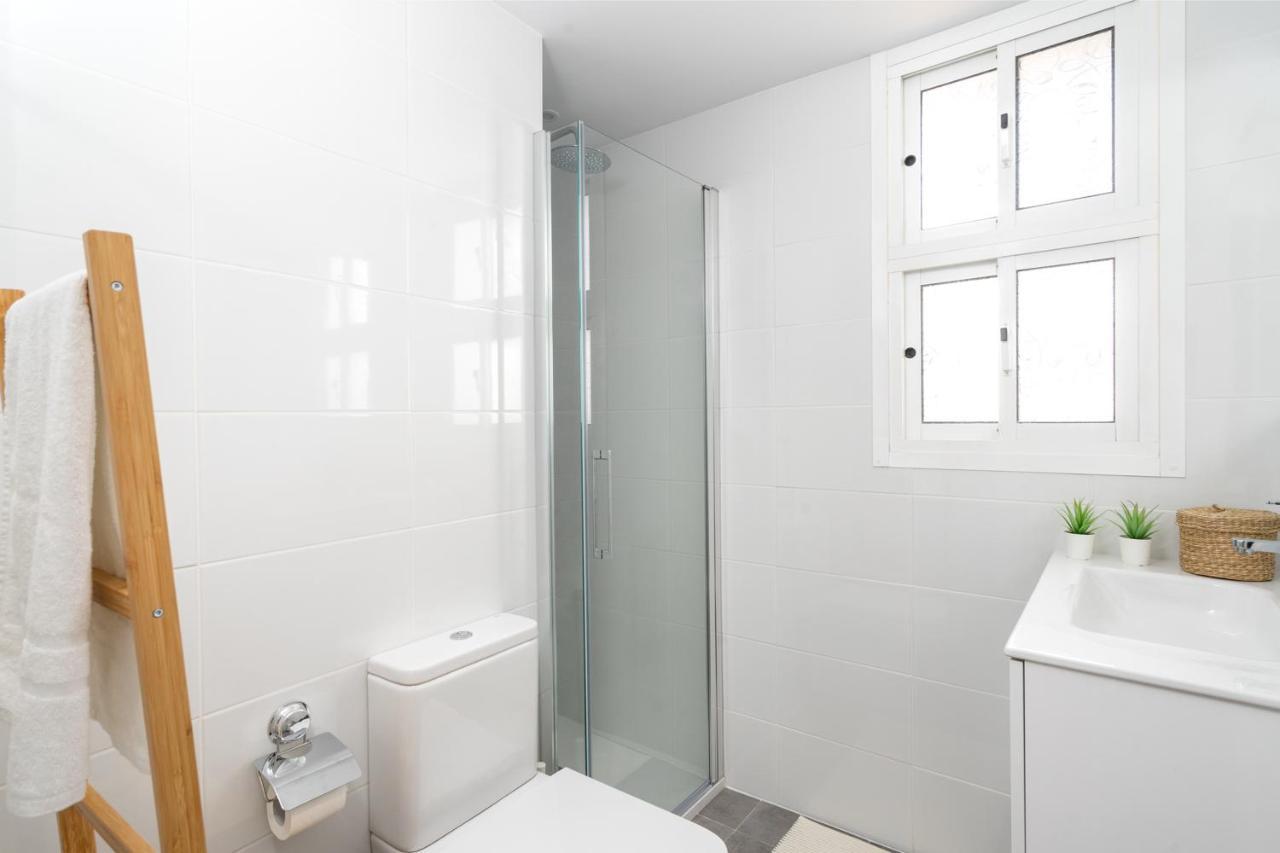 Beachfront Seaview Apartment In Los Boliches By Costarentals - Ref 141 Fuengirola Εξωτερικό φωτογραφία