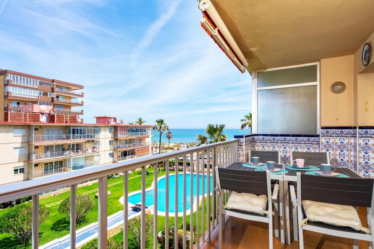 Beachfront Seaview Apartment In Los Boliches By Costarentals - Ref 141 Fuengirola Εξωτερικό φωτογραφία