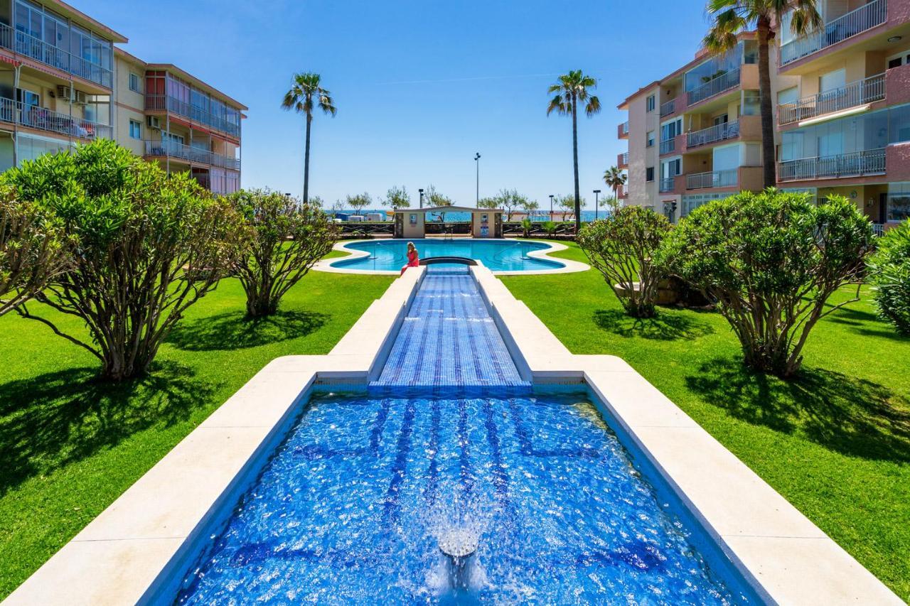 Beachfront Seaview Apartment In Los Boliches By Costarentals - Ref 141 Fuengirola Εξωτερικό φωτογραφία