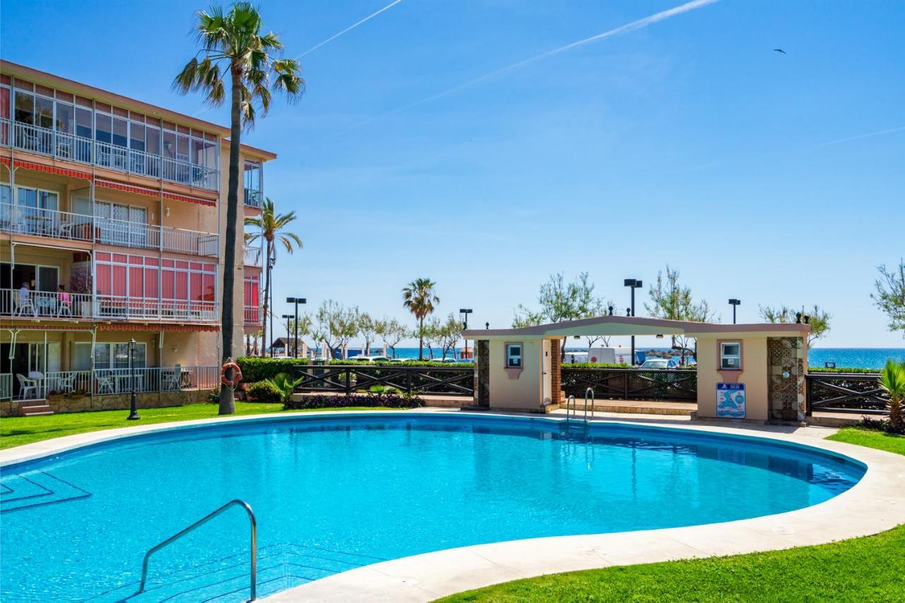 Beachfront Seaview Apartment In Los Boliches By Costarentals - Ref 141 Fuengirola Εξωτερικό φωτογραφία