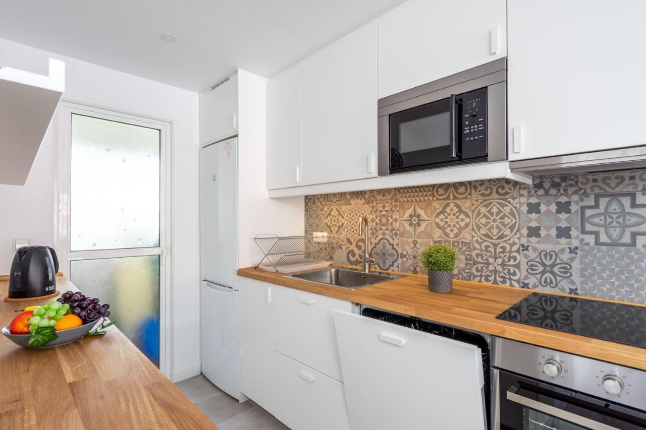 Beachfront Seaview Apartment In Los Boliches By Costarentals - Ref 141 Fuengirola Εξωτερικό φωτογραφία